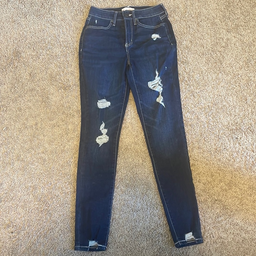 SO Distressed Jeans